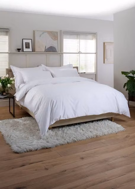 The Lyndon Company Peninsula 1000 Thread Count Mako Satin Cotton Oxford Pillowcase in White