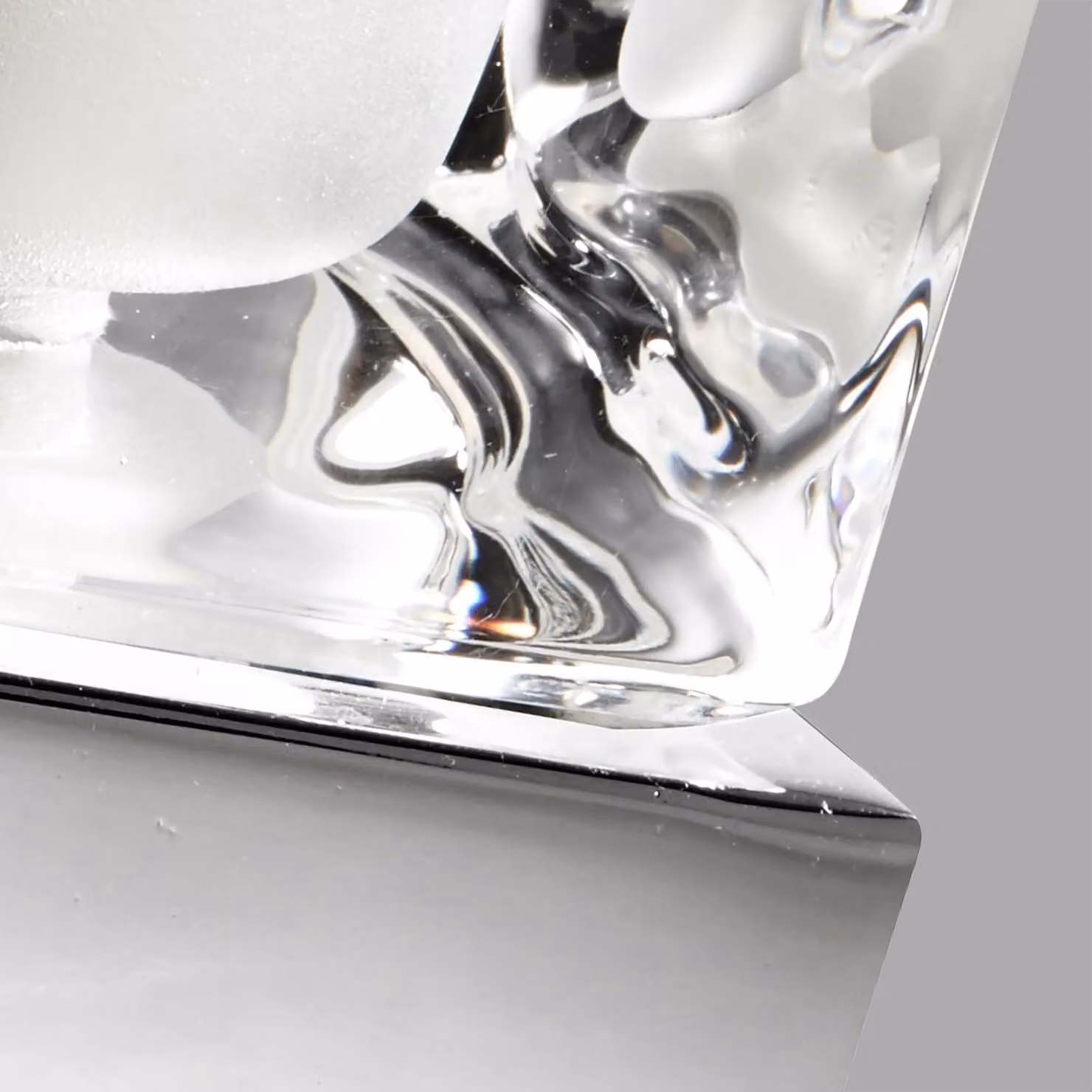 Lighting Collection Ice Cube Dimmable Touch Table Lamp in Silver and Chrome – 3