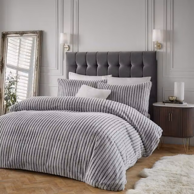 Paoletti Reversible Striped Faux Fur Duvet Cover Set in Grey, W: 140 cm, L: 200 cm