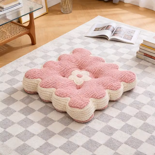 Livingandhome Pink Flower-Shaped Plush Chair Cushion