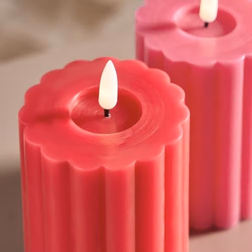 OHS Set of 2 Ribbed Flameless LED Pillar Candles with Flickering Effect in Red and Pink – 2