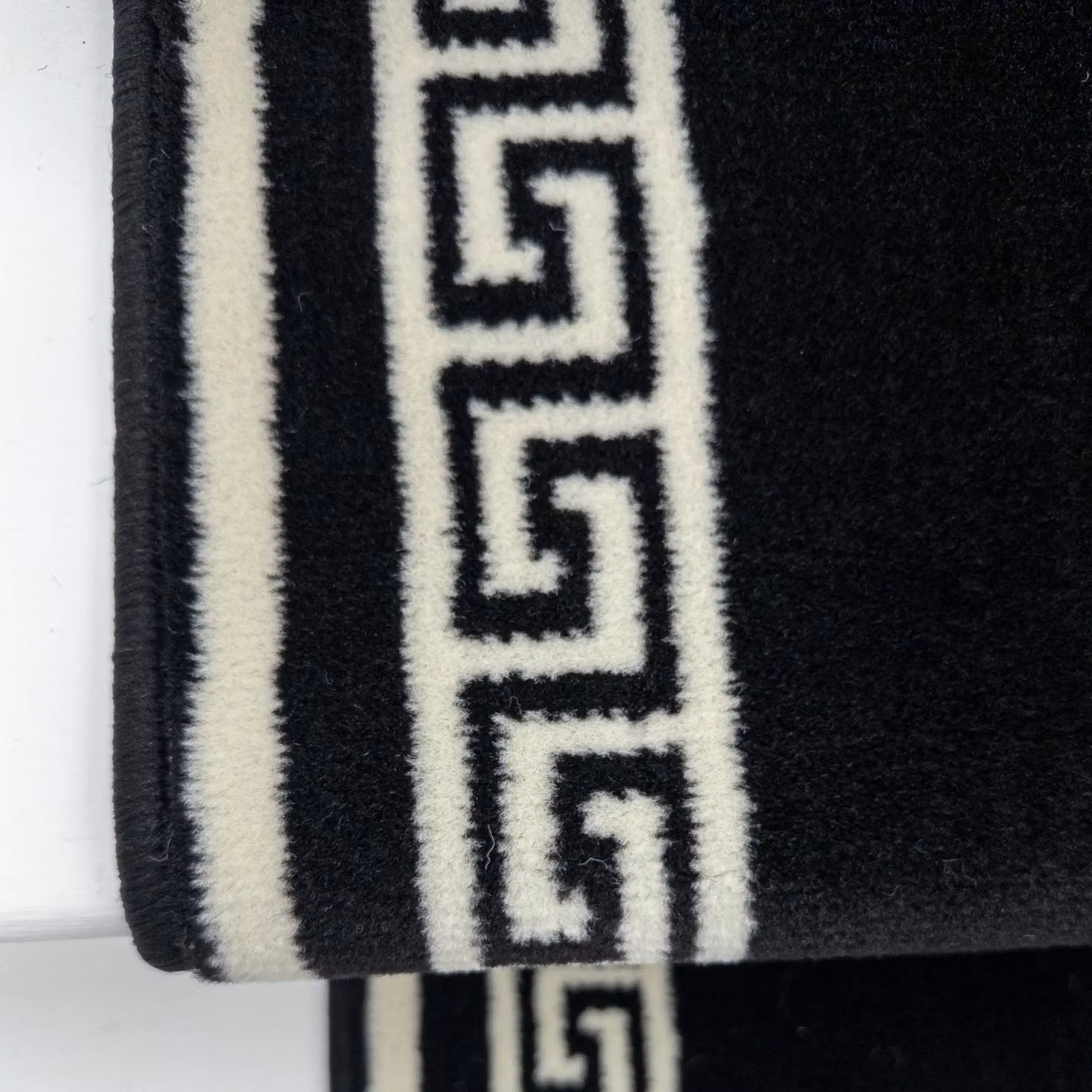 runrug Soft and Comfortable Stair Runner in Black, W: 60 cm, L: 600 cm – 10