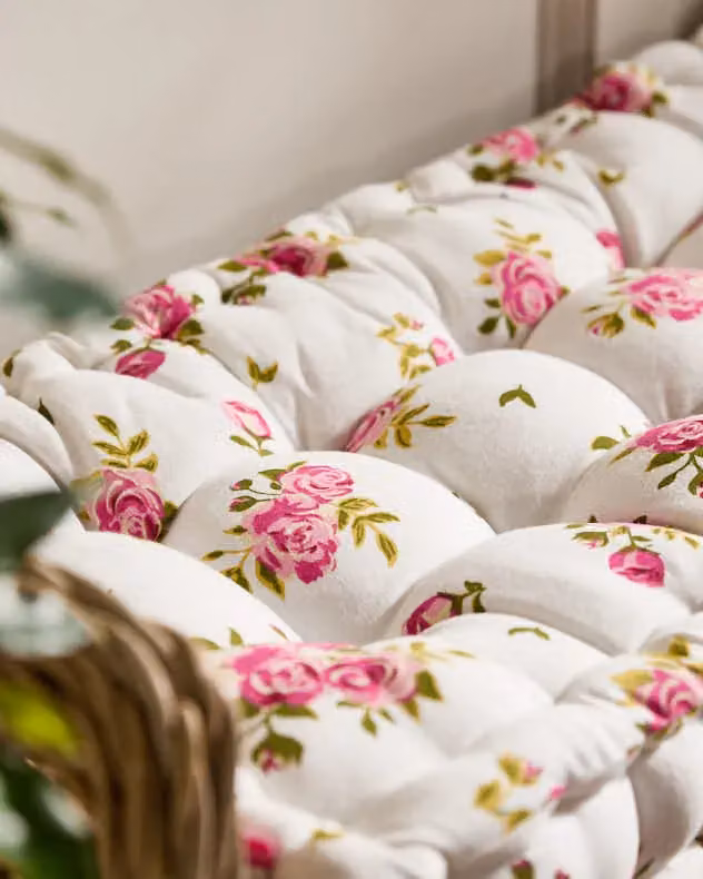 Dibor Vintage Style Pink Floral Quilted Bench Seat Pad in Red, Pink and Green, W: 42 cm, L: 105 cm – 3