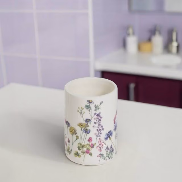 Showerdrape Meadow Wild Flowers Floral Ceramic Tumbler in White – 1