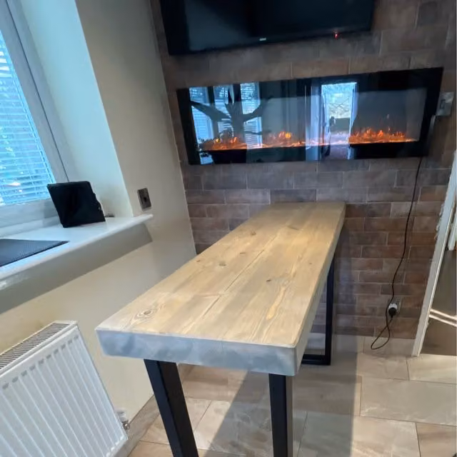 TRL Handmade Furniture Rustic Wood Breakfast Bar in Grey Wash and Brown, W: 140 cm, D: 45 cm