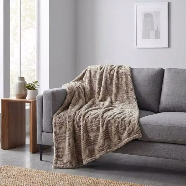 Garden Greatness Aurelle Mocha Faux Fur Statement Throw in Brown, W/D/H: 120 x 150 cm – 1
