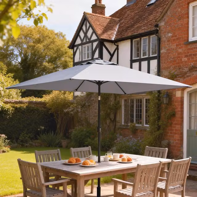 Outsunny Garden Parasol Outdoor Umbrella with Tilt Function in Light Grey