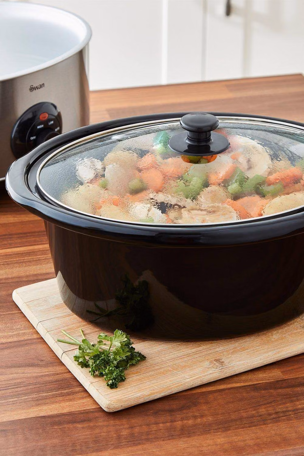Swan 6.5 Litre Stainless Steel Slow Cooker with Keep Warm Function in Silver – 4
