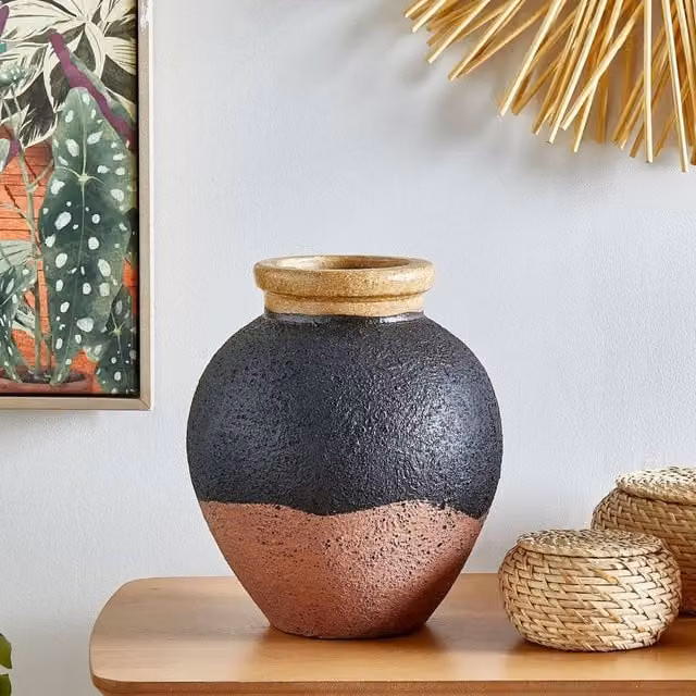 Wyld and Coco Handmade Ceramic Terracotta Vase in Black and Pink, Height: 31 cm – 1