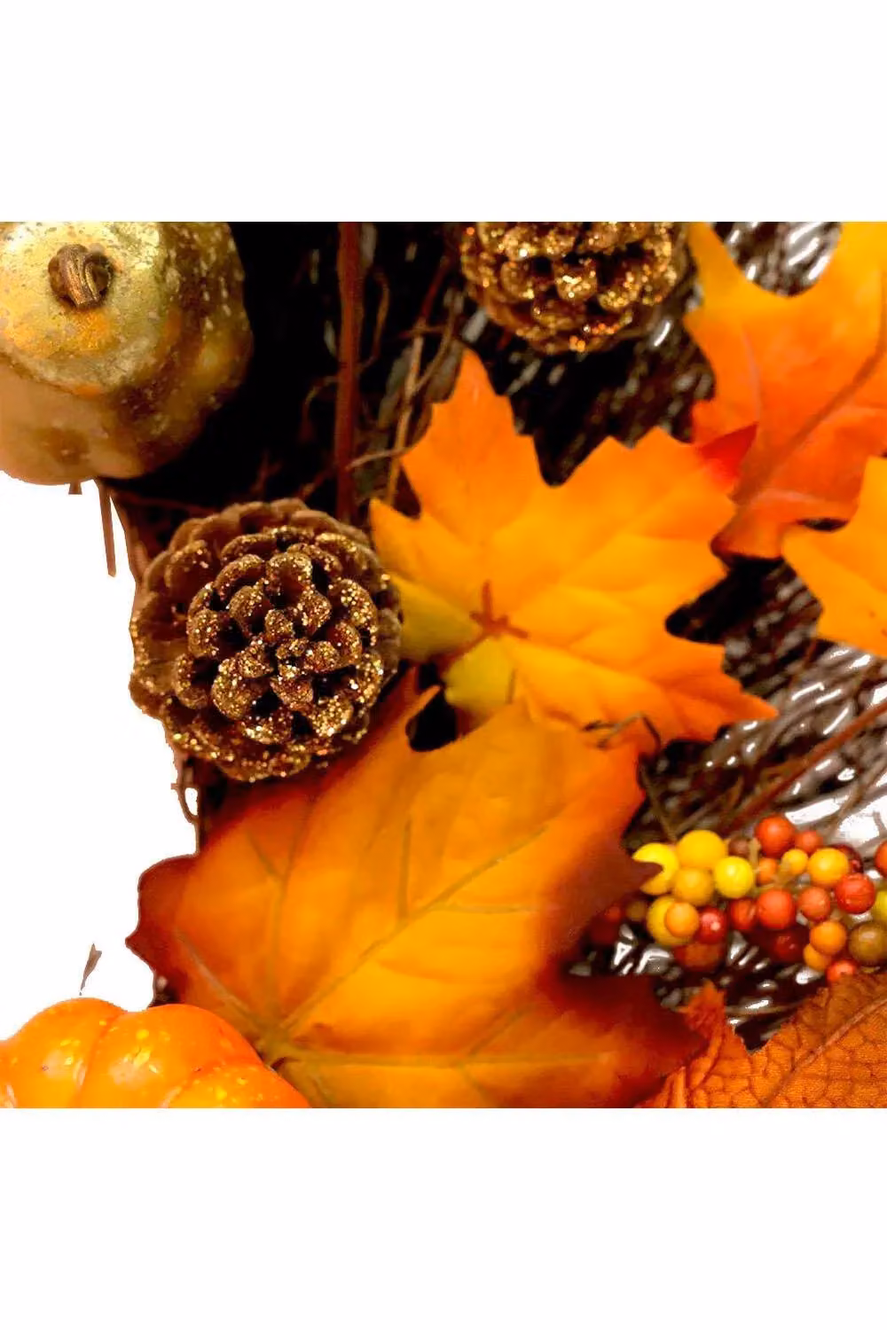 H&O Direct Orange Rattan Autumn Wreath with Maple Leaves, Pumpkins, Berries and 2m Copper Wire Lights, Diameter: 45 cm – 5