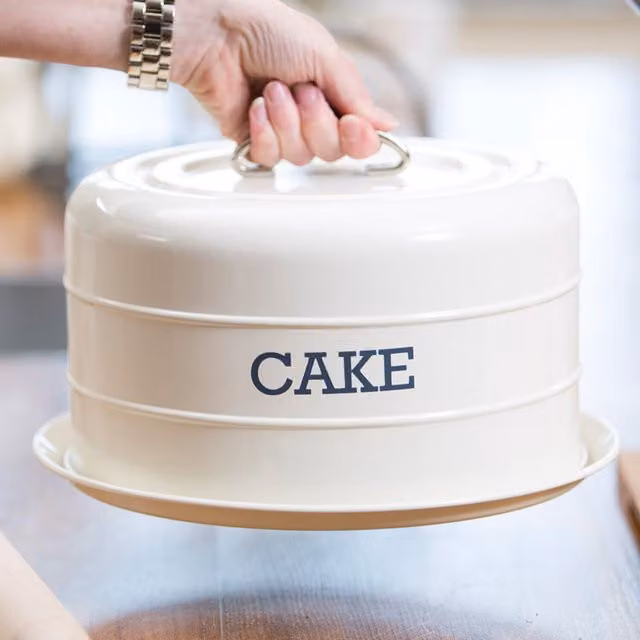 Kitchen Craft Airtight Round Cake Tin in Beige, Silver and White with Silicone Seal