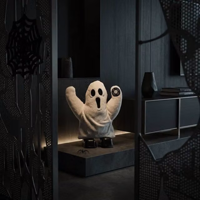 Garden Greatness Scary Moving Ghoul Halloween Decoration in White and Multicolour