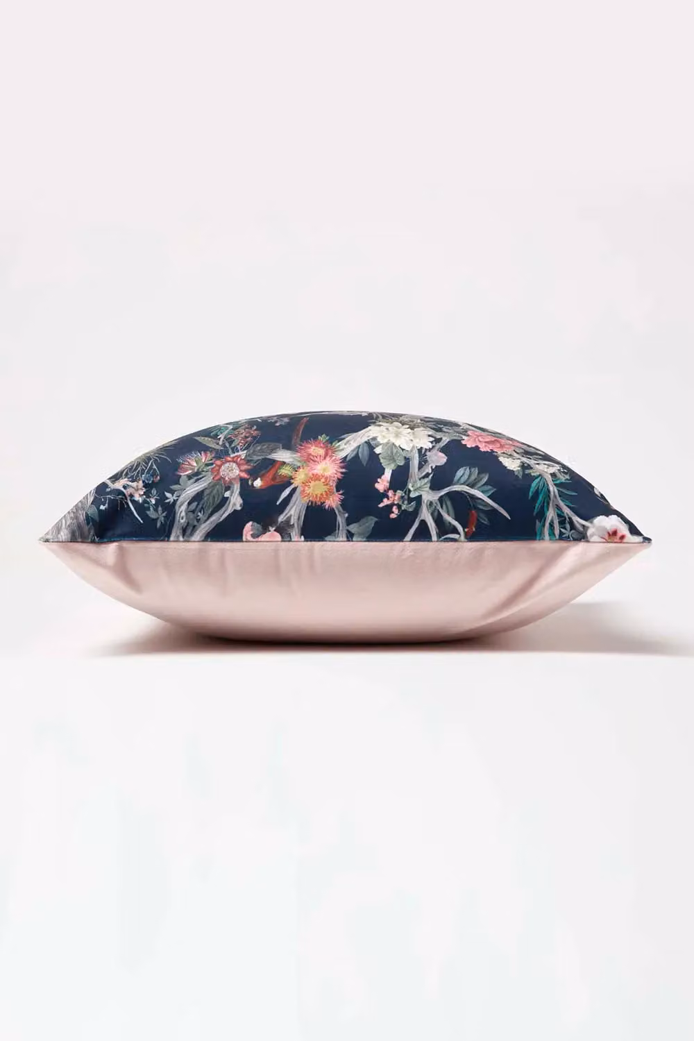 Homescapes Navy and Pink Reversible Velvet Floral Cushion with Garden Parrot Design, W/D/H: 46 x 46 x 46 cm – 3