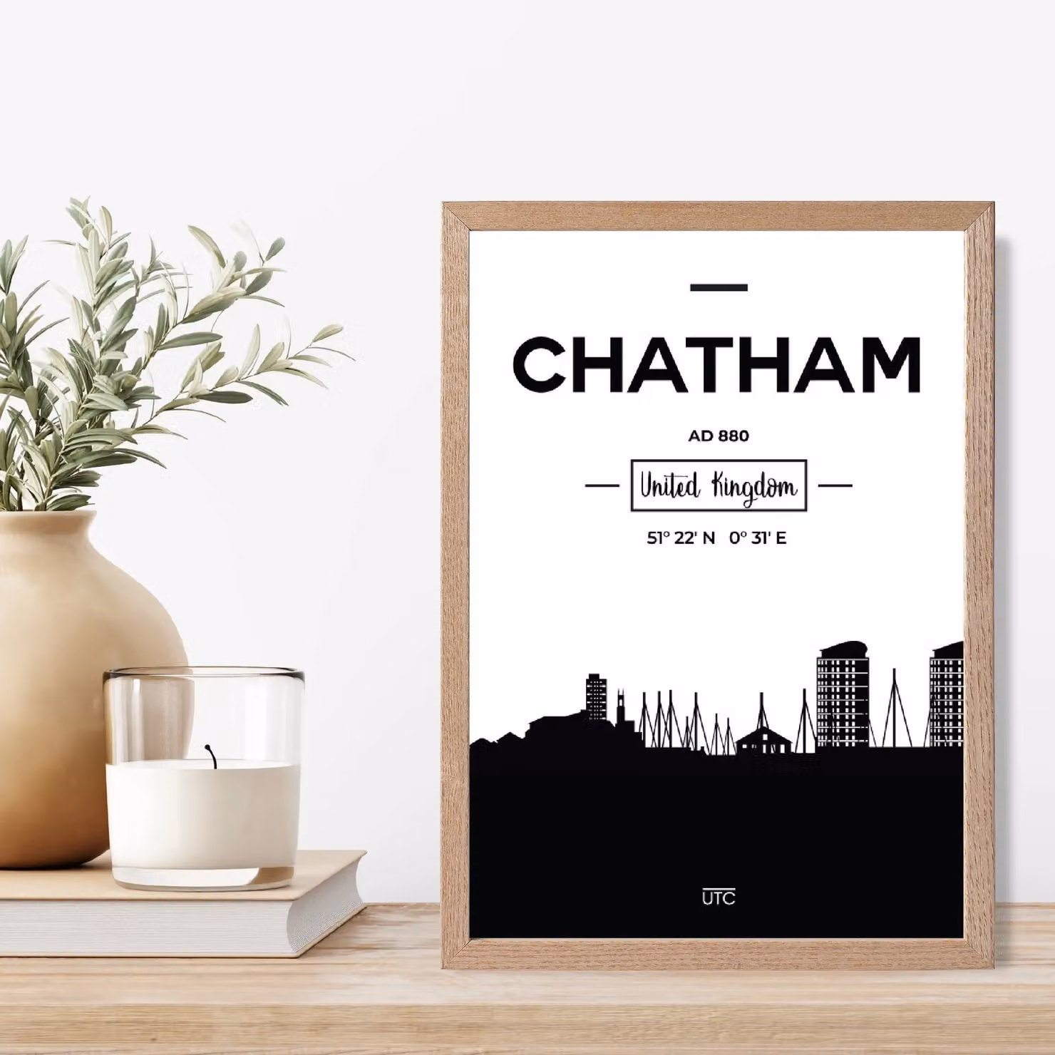 ARTZE Chatham Black and White City Skyline Framed Print with Oak Frame – 2