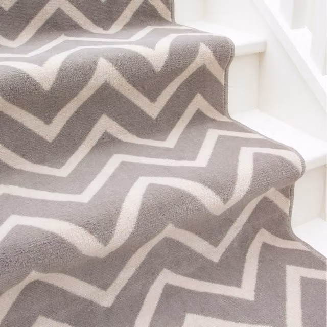 The Rug House Grey Chevron Herringbone Stair Runner, W: 70 cm, L: 975 cm