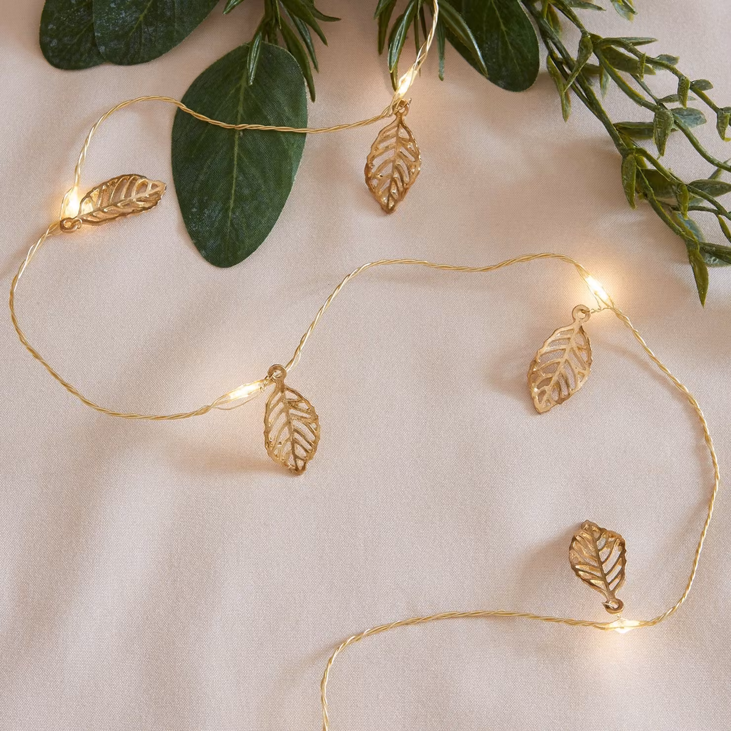 Lights4fun Battery Operated 20 Gold Leaf Warm White Micro LED Lights – 1