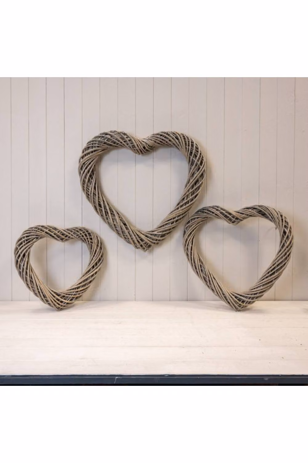 KDMD Grey Heart Thick Willow Wreath in Rattan and Wood – 2
