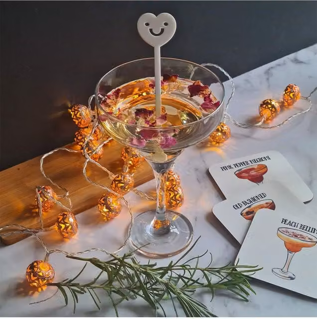 Afewhometruths Engraved 25th Birthday Cocktail Glass and Coasters Set in Clear Glass – 1