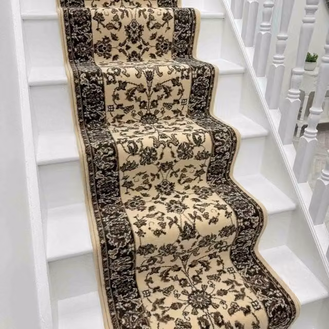runrug Traditional Stair Runner Carpet in Ivory, W: 60 cm x L: 570 cm – 1