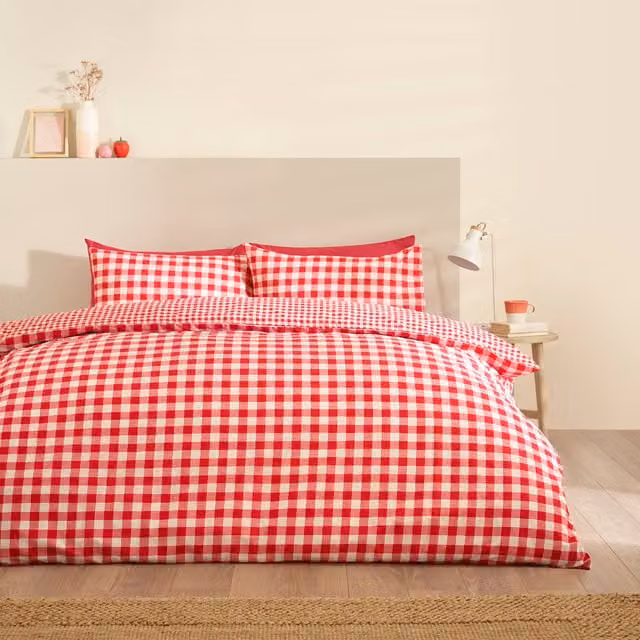 Catherine Lansfield Bamford Gingham Check Reversible Single Duvet Cover and Pillowcase Set, Red, W/D/H: 135 x 200 cm, Pillowcase: 50 x 75 cm