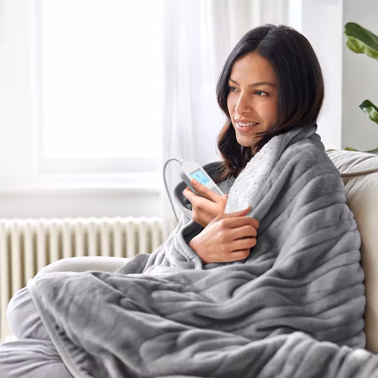 Cosi Home Fleece and Sherpa Electric Heated Throw in Grey