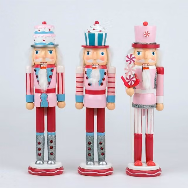 Shatchi Vintage Wooden Nutcracker Figures Christmas Ornament Set of 3 in Pink and Blue, Height: 38 cm