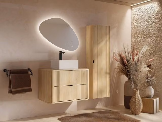 Vente-unique Light Oak Suspended Bathroom Vanity Unit with Square Countertop Basin and Tall Cabinet – 1