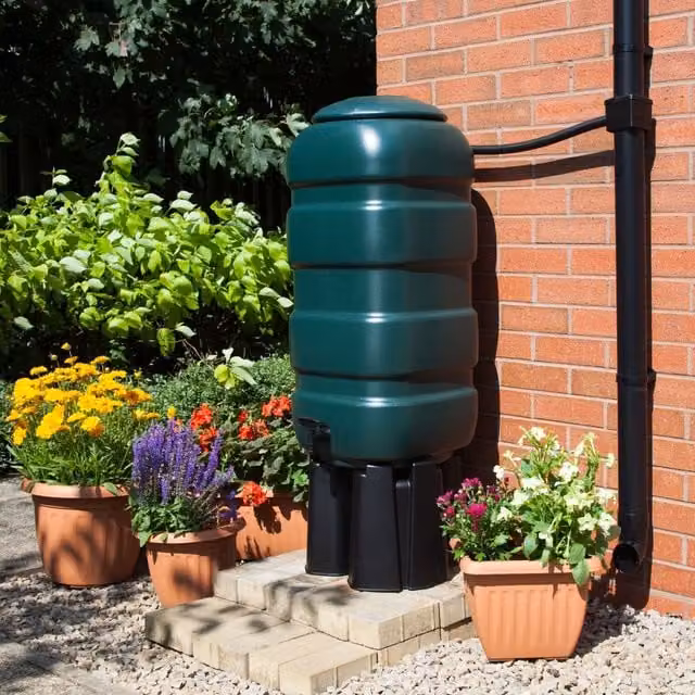 Whitefurze 100L Space Saving Freestanding Rain Barrel in Green, W/D/H: 40 x 40 x 86 cm