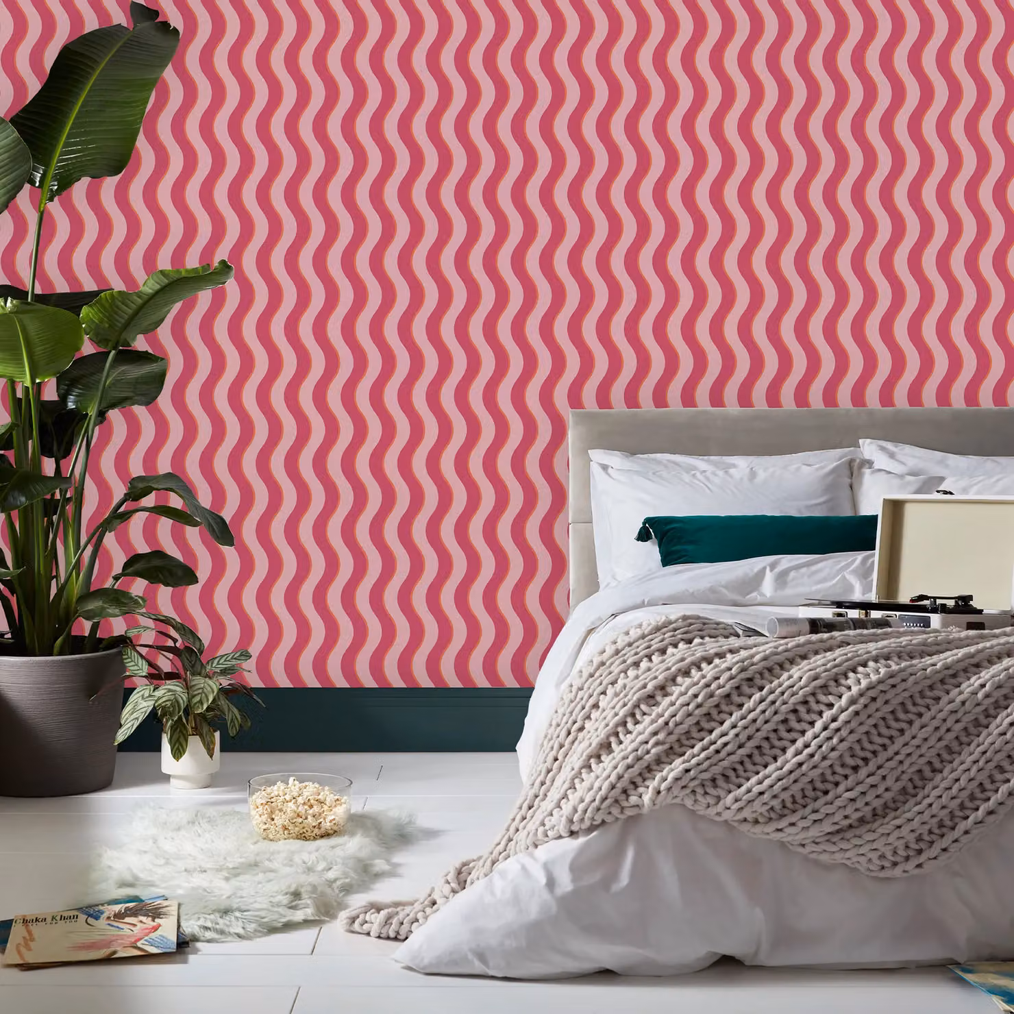 Envy Making Waves Raspberry and Tangerine Pink Stripe Abstract Pre-pasted Wallpaper, Width: 52 cm, Length: 1000 cm – 2