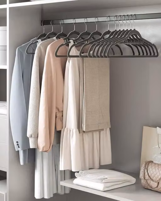 SONGMICS Set of 20 Non-Slip Velvet Flocked Clothes Hangers with Tie Bar in Dark Grey