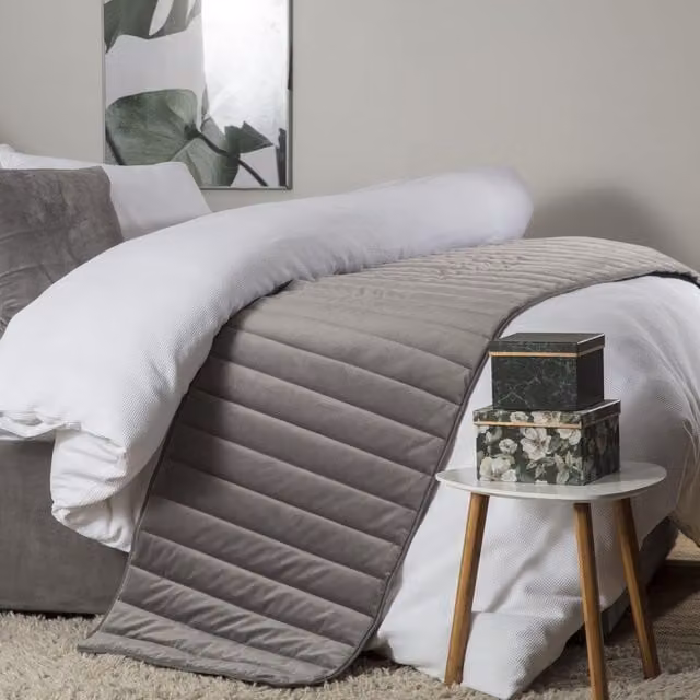 Belledorm Verona Bed Runner Throw in Anthracite Grey, W: 220 cm