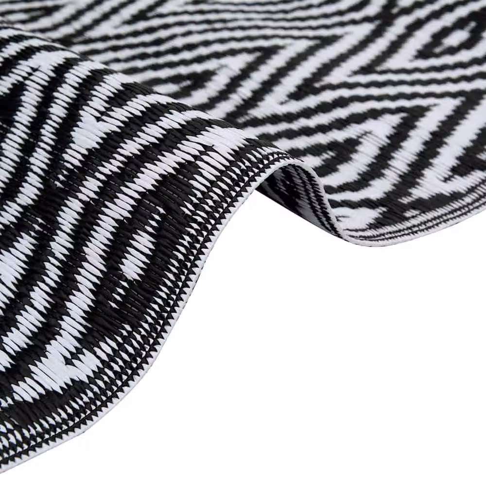 Berkfield Home Geometric Outdoor Carpet in White and Black, W/D/H: 190 x 290 cm – 2