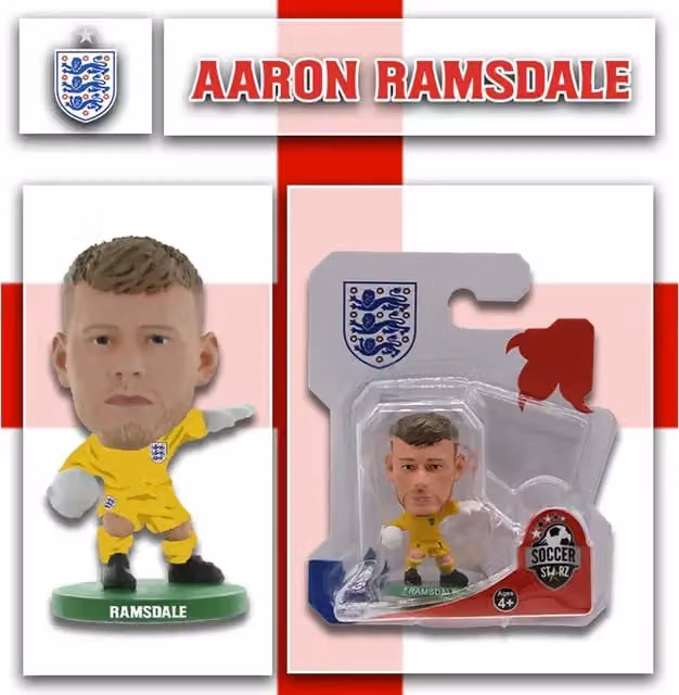 SoccerStarz England Aaron Ramsdale 2022 Version Mini Figure, Yellow, Height: 5 cm