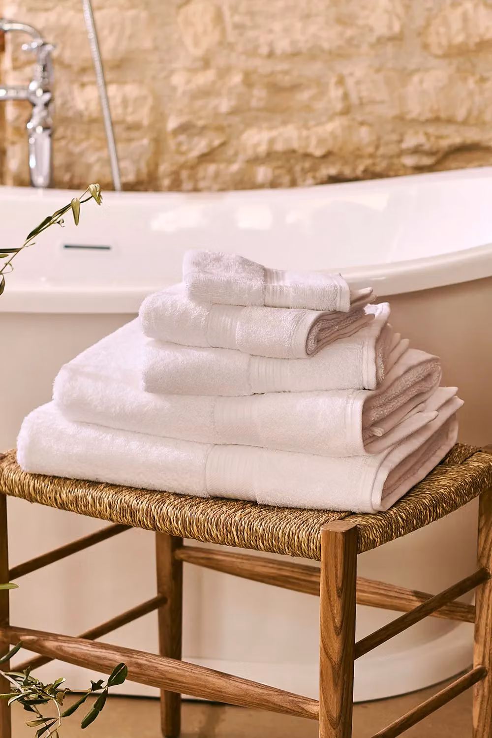 CHRISTY Supreme Hygro Luxury 8 Piece Supima Cotton Towel Set in White – 2
