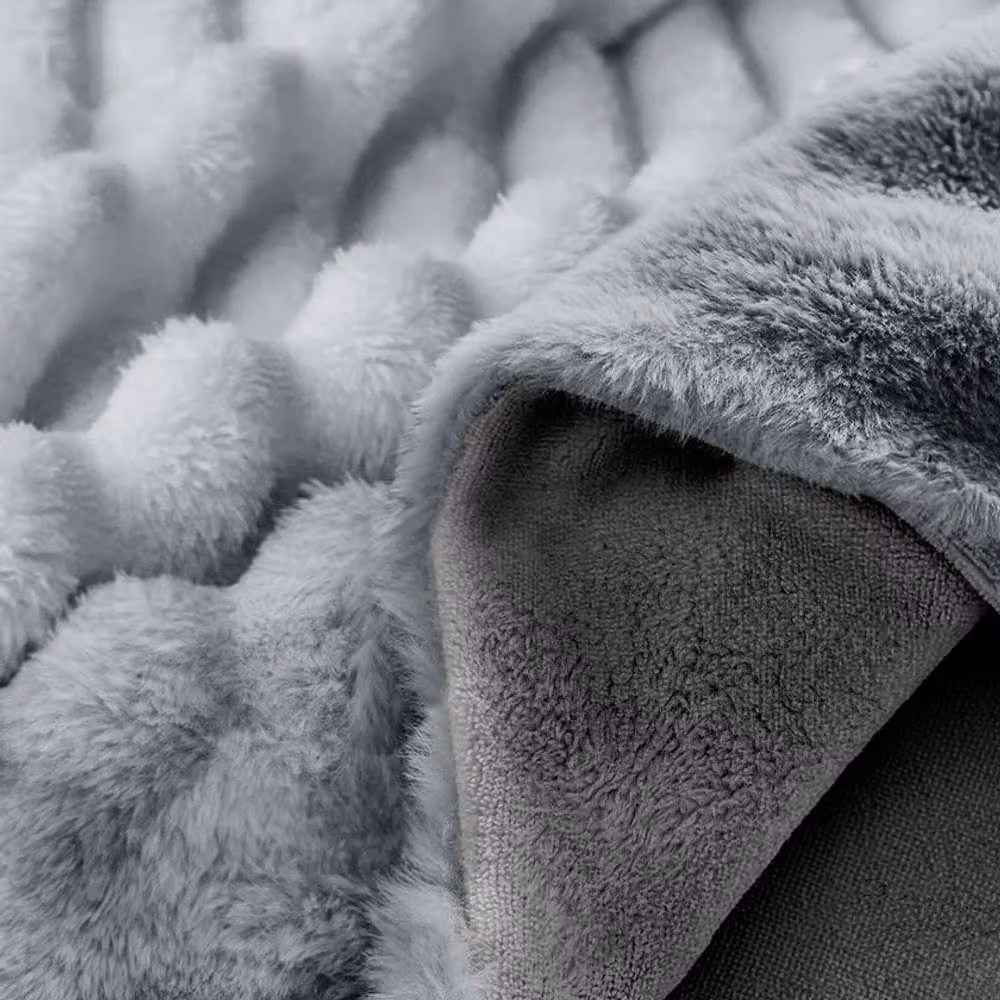 Velosso Jumbo Cord Faux Fur Duvet Cover and Pillowcase Set in Silver, 200 x 200 cm – 2