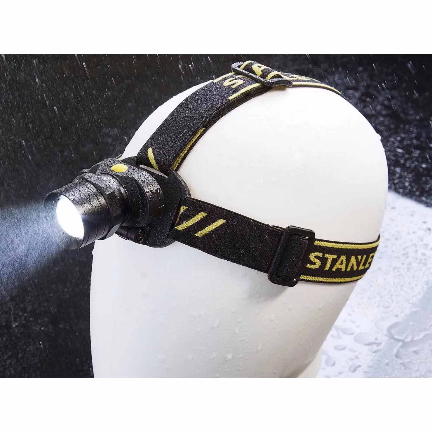 Stanley Zoom Head Torch 300 Lumens in Black and Multicolour – 3