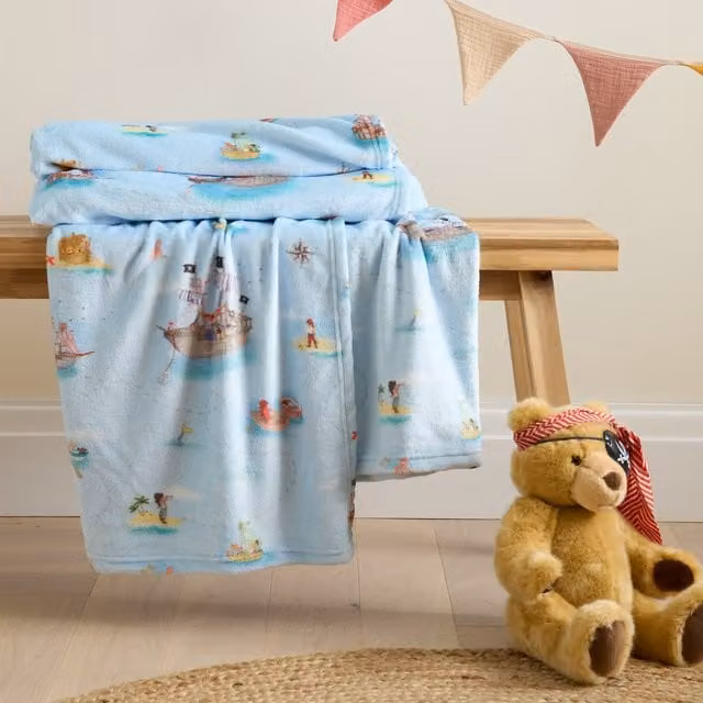 Belle and Boo Pirate Blue Fleece Childrens Throw W: 150 cm, L: 200 cm