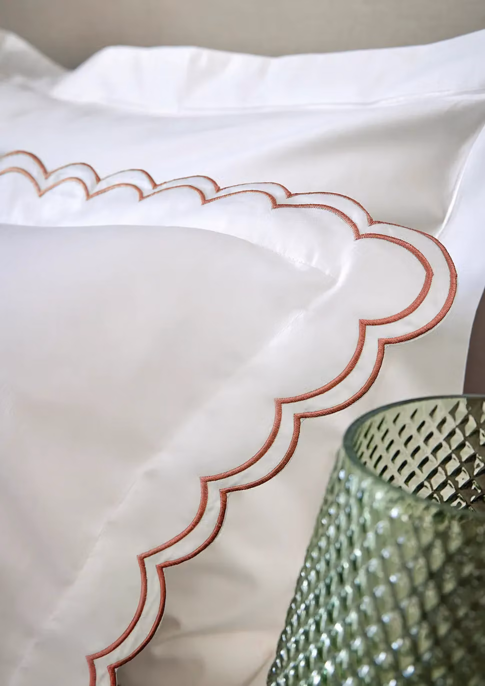 Christy Scallop Edge Cotton Sateen Double Duvet Set in Red, W/D/H: 200 x 200 x 140 cm – 3