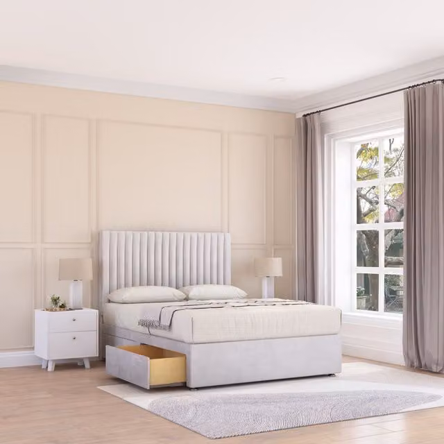 Sloomy Manhattan Double Divan Bed Base with 4 Drawers and Floor Standing Headboard in Silver Fabric, W/D/H: 140 x 200 cm