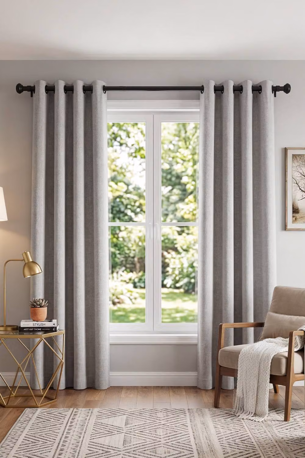 Living and Home Glossy Black Aluminium Telescopic Curtain Rod with Brackets – 3