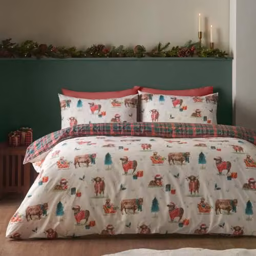 Catherine Lansfield Christmas Highland Cow Reversible Double Duvet Cover Set in Natural/Beige, W/H: 200 x 200 cm