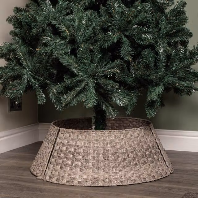 Samuel Alexander Grey Plastic Rattan Woven Christmas Tree Skirt, W/D/H: 48 x 48 x 70 cm – 1