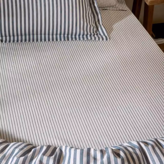 Yard Hebden Striped 100% Cotton Fitted Sheet in Blue, W/D/H: 180 x 150 x 32 cm