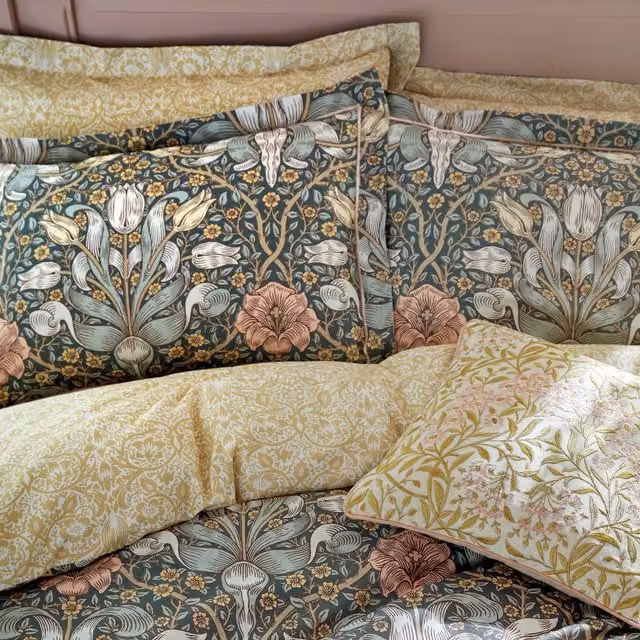 William Morris At Home Spring Thicket Reversible Oxford Pillowcase Pair, Cotton Sateen, Multicolour