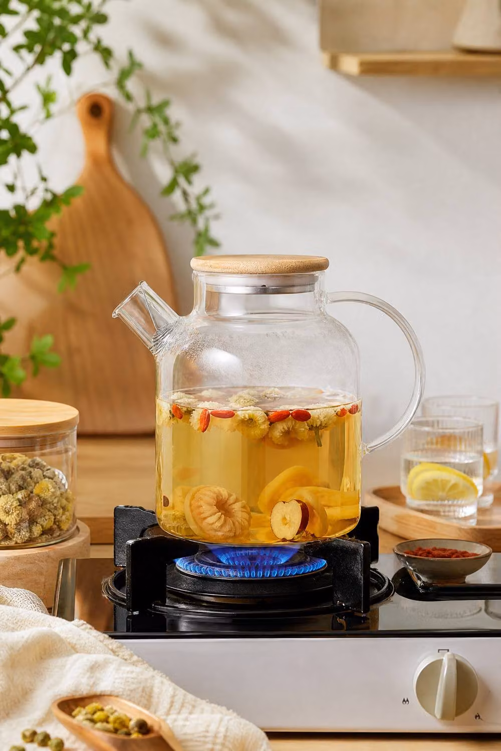 Garden Sanctuary Transparent Glass Teapot with Bamboo Lid, 1.8 l, Stovetop Safe – 2
