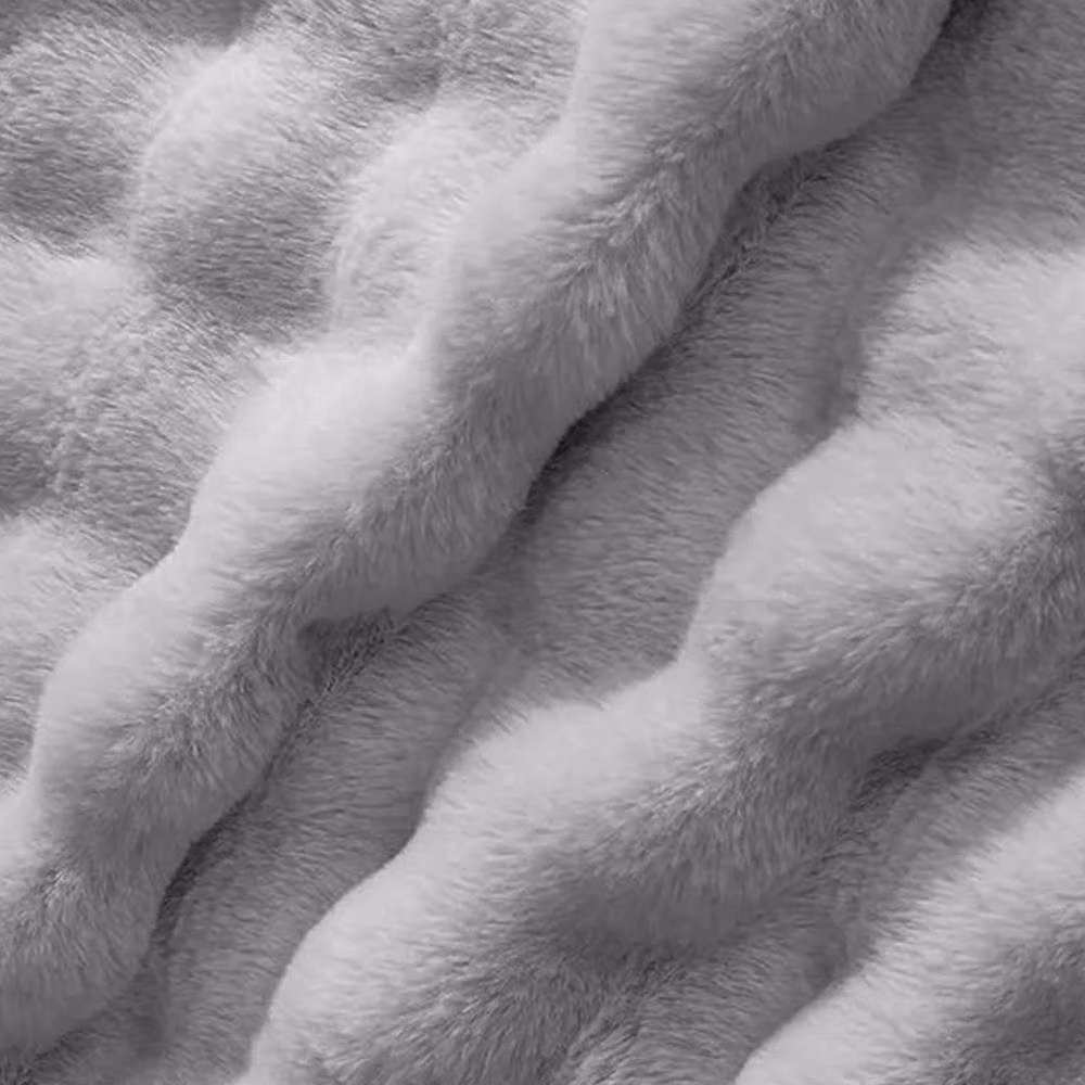 Sweet Dreams Silver Bubble Faux Fur Duvet Cover and Pillowcase Set, W/D/H: 180 x 200 cm – 2
