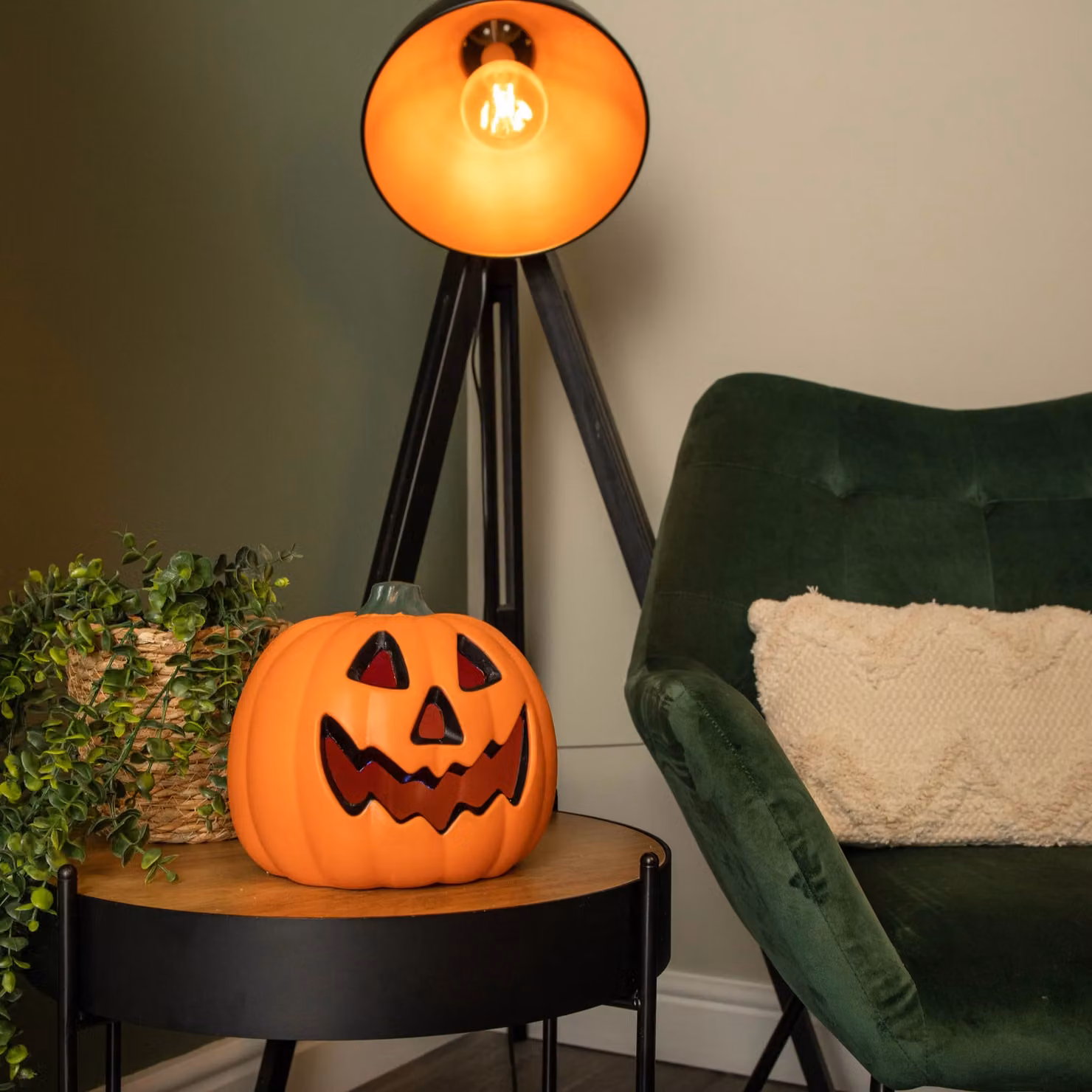 Samuel Alexander Orange Battery Operated Light Up Pumpkin Lantern with Multi-Coloured LEDs, H 21 cm x W 21 cm x D 20 cm – 2