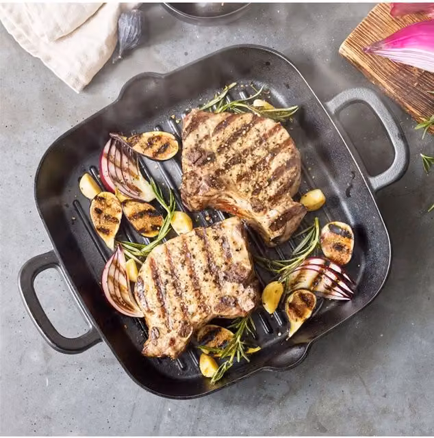 Living and Home Pre-Seasoned Cast Iron Grill Pan with Dual Handles and Pouring Spout, Black – 1