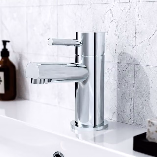 Nes Home Chrome Single Lever Mono Mixer Basin Tap in Silver