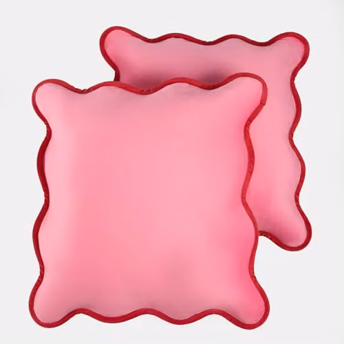OHS 2 Pack Matte Velvet Scallop Edge Cushion Covers in Pink and Red, W/D/H: 45 x 45 x 45 cm – 2